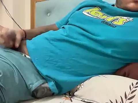 YourBlackBull online show from April 2026 06:53:01 PM