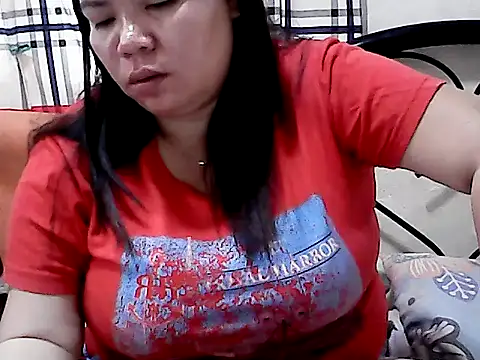 Snapshot of HornyPussie69 chatting on April 2026 12:13:02 AM HornyPussie69 online show from April 2026 12:13:02 AM