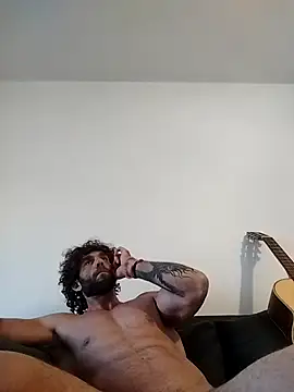 Snapshot of Argentoro55 chatting on November 2025 10:45:01 PM Argentoro55 online show from November 2025 10:45:01 PM