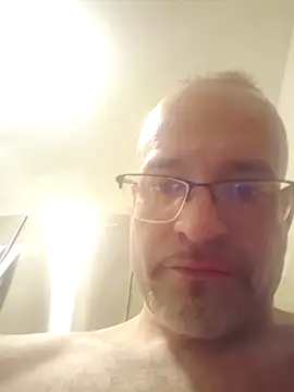 Curious9884 online show from April 2026 06:37:01 PM