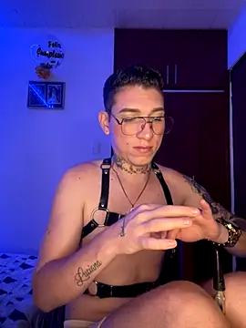 hotxxx 2012 online show from October 2025 07:55:01 PM