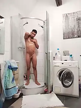 Snapshot of robergenesis chatting on October 2025 05:13:02 PM robergenesis online show from October 2025 05:13:02 PM