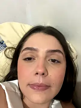 Snapshot of luiza_barcelos chatting on October 2025 02:48:02 AM luiza barcelos online show from October 2025 02:48:02 AM