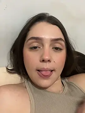 Snapshot of luiza_barcelos chatting on October 2025 08:55:02 PM luiza barcelos online show from October 2025 08:55:02 PM