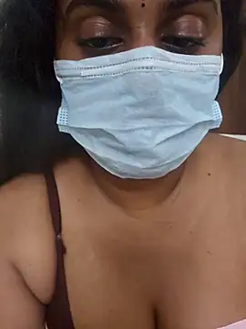 Snapshot of Dheronika_sweetie chatting on April 2026 05:22:02 PM Dheronika sweetie online show from April 2026 05:22:02 PM