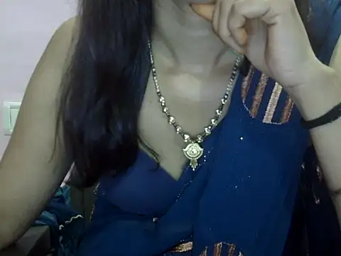 Snapshot of Laila_Cute chatting on May 2026 05:43:01 PM Laila Cute online show from May 2026 05:43:01 PM