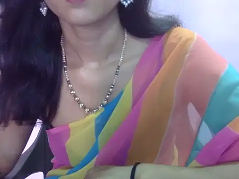 Snapshot of Laila_Cute chatting on May 2026 04:07:02 AM Laila Cute online show from May 2026 04:07:02 AM