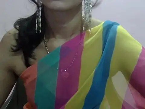 Snapshot of Laila_Cute chatting on July 2026 02:40:02 PM Laila Cute online show from July 2026 02:40:02 PM