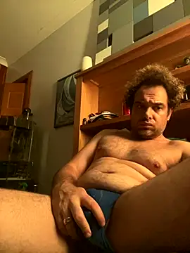 GymBoy83 online show from November 2025 09:11:01 PM