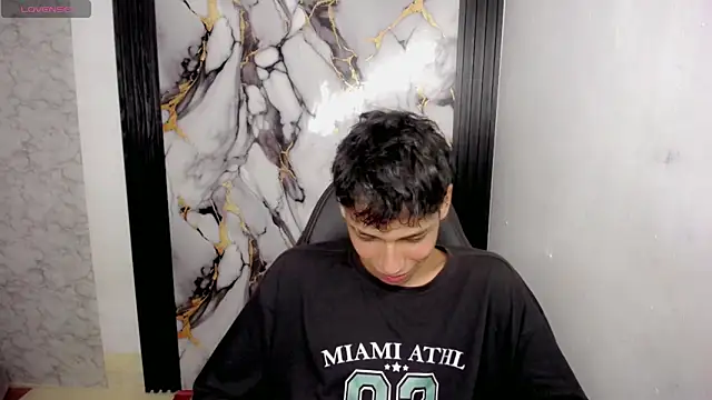 Im david02 online show from December 2025 01:18:01 PM