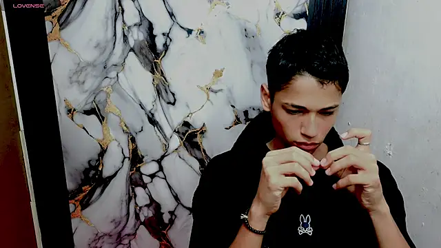 Snapshot of Im_david02 chatting on February 2026 12:59:02 PM Im david02 online show from February 2026 12:59:02 PM