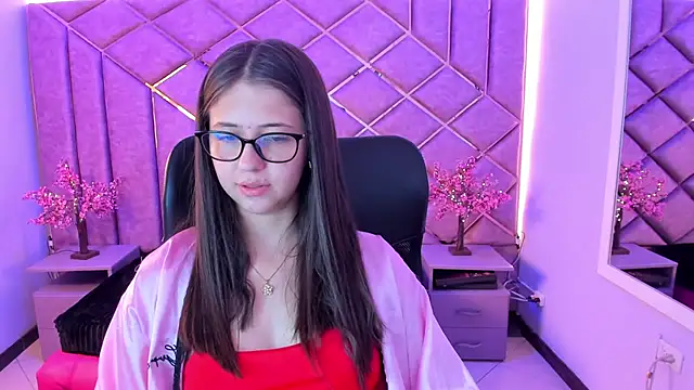 sarah sweett  online show from July 2026 04:22:01 PM
