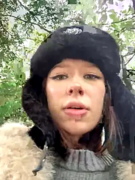 RollDolls online show from October 2025 01:22:01 PM