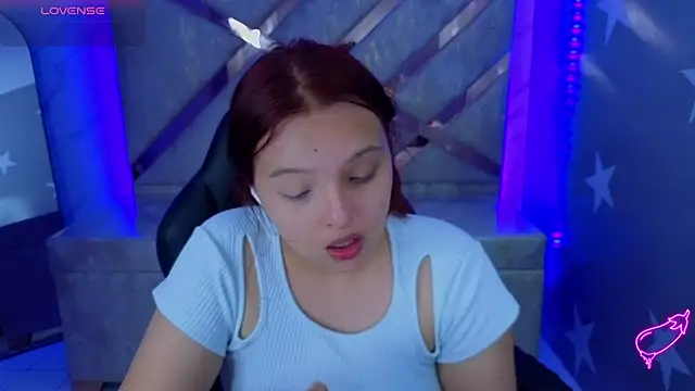 Snapshot of mia_foster_t chatting on May 2026 01:06:01 PM mia foster t online show from May 2026 01:06:01 PM