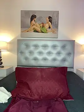 Mariaaam  online show from October 2025 12:39:02 PM