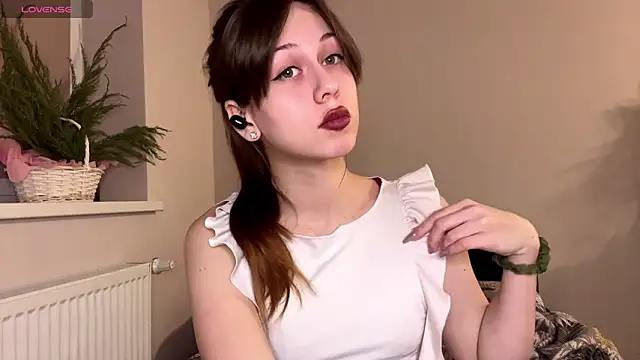 Nayra flash online show from February 2026 05:22:02 PM