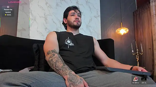 Snapshot of ElianKeiser chatting on November 2025 11:57:02 AM ElianKeiser online show from November 2025 11:57:02 AM