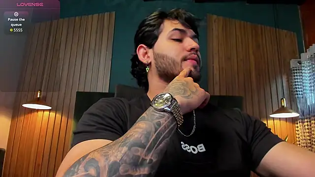 Snapshot of ElianKeiser chatting on January 2026 12:32:02 PM ElianKeiser online show from January 2026 12:32:02 PM