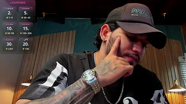 Snapshot of ElianKeiser chatting on January 2026 12:31:02 PM ElianKeiser online show from January 2026 12:31:02 PM