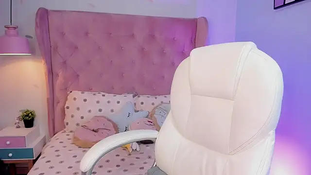 Vanelope evanss online show from November 2025 12:37:01 PM