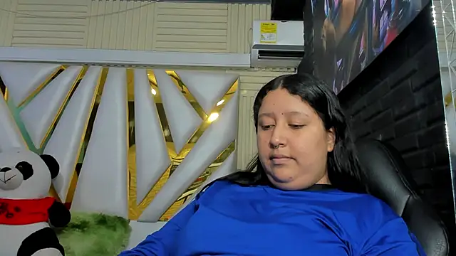 DulcineaSaenz online show from October 2025 07:24:01 PM