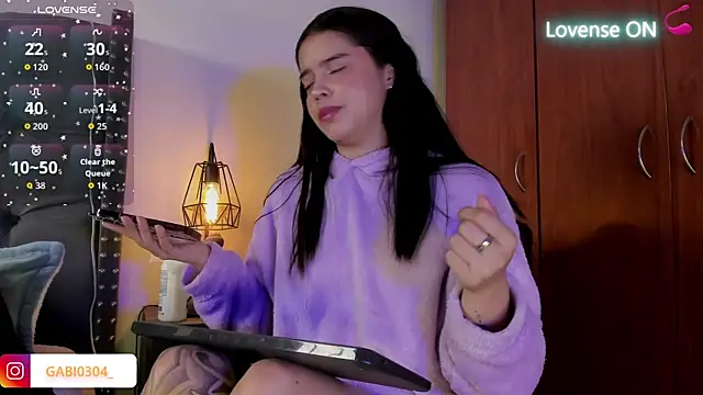 gabriiieela  online show from October 2025 09:13:01 PM