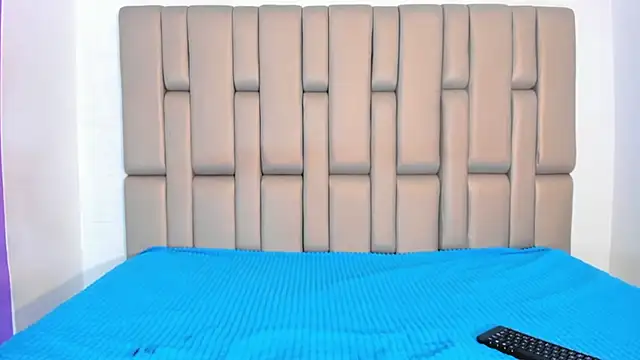 AlanaRosee   online show from November 2025 01:11:02 PM