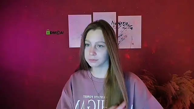 Snapshot of esme_moore_ chatting on October 2025 08:37:01 AM esme moore online show from October 2025 08:37:01 AM