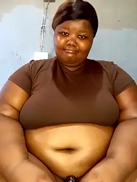 LadyBear2002 online show from October 2025 12:04:02 PM