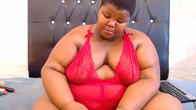 LadyBear2002 online show from March 2026 04:02:01 PM