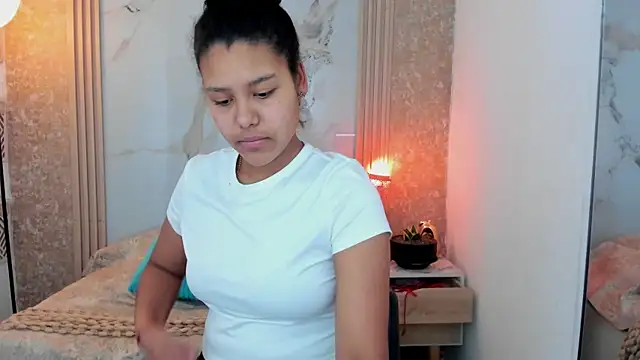 Snapshot of AriaVega chatting on May 2026 12:12:02 PM AriaVega online show from May 2026 12:12:02 PM