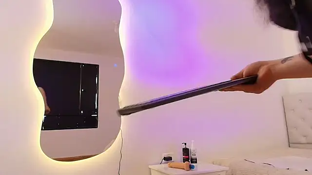 jazmin cole online show from October 2025 01:09:02 PM