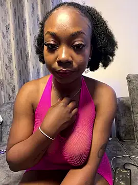 Snapshot of cocoluvx chatting on January 2026 05:45:02 AM cocoluvx online show from January 2026 05:45:02 AM