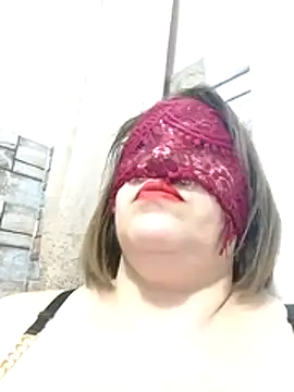 Snapshot of -Sonbola chatting on November 2025 10:43:02 PM -Sonbola online show from November 2025 10:43:02 PM