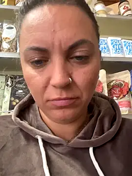 Daiana Andra online show from October 2025 10:02:02 AM