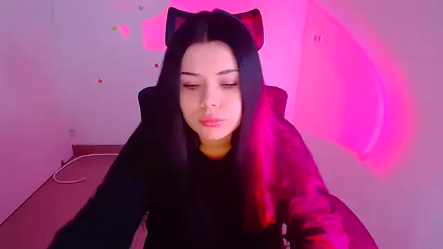 Mona Esty online show from October 2025 04:28:01 PM