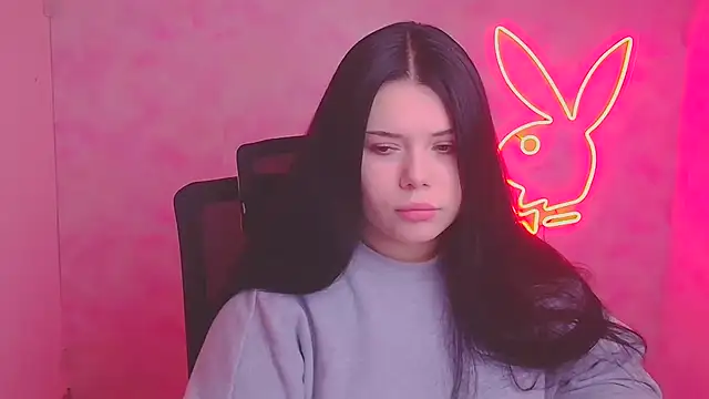 Mona Esty online show from November 2025 07:14:01 PM