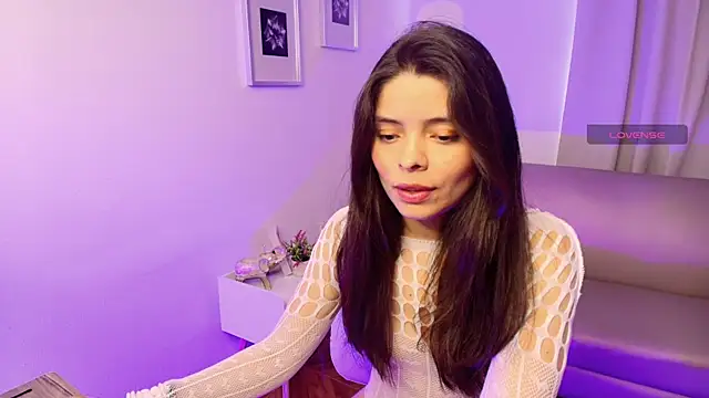 Snapshot of victoria_stern chatting on October 2025 02:06:02 PM victoria stern online show from October 2025 02:06:02 PM