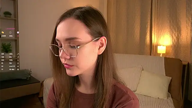 SweetSaraPie online show from April 2026 06:41:01 PM