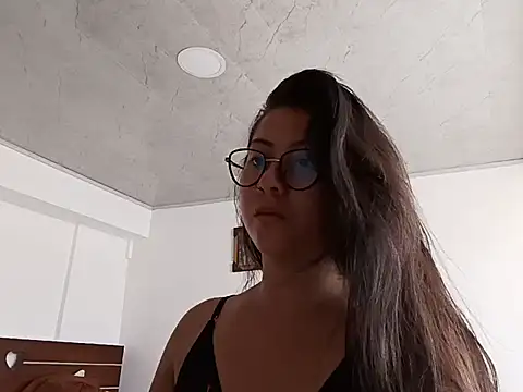 lil mila online show from March 2026 08:14:01 PM