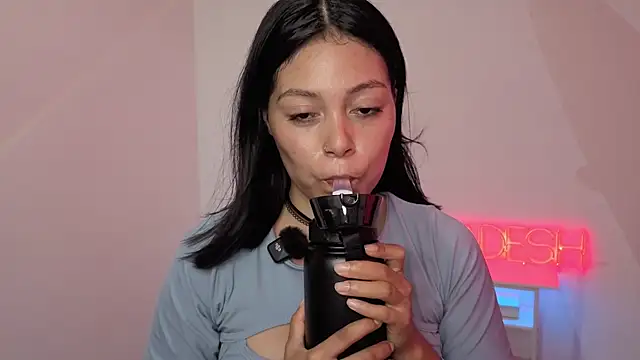 Qadeshoficial online show from April 2026 07:08:01 PM