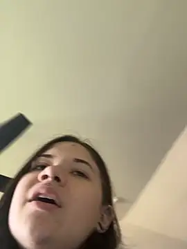 Snapshot of Jynx420friendly chatting on April 2026 05:32:01 PM Jynx420friendly online show from April 2026 05:32:01 PM