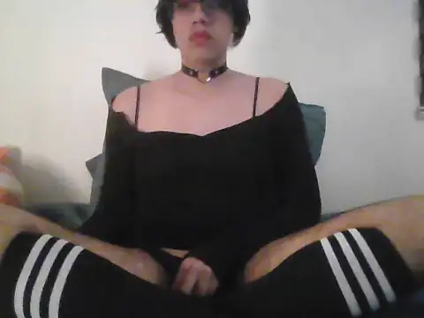 Sunny Pebble online show from November 2025 03:20:02 AM