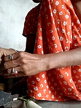 Hotty-romi3 online show from November 2025 05:53:02 AM