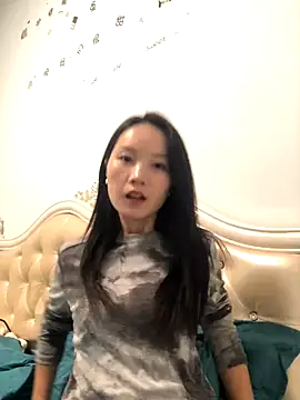 Mile-m online show from October 2025 01:39:01 PM