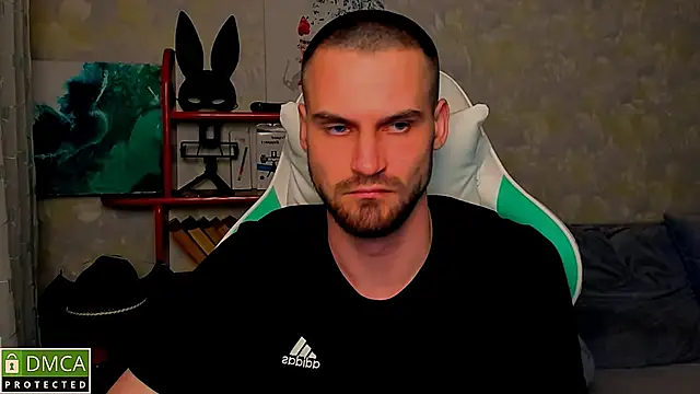 Iveraan online show from October 2025 06:19:02 PM