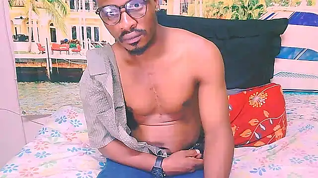 EbonyTiger69 online show from April 2026 06:22:01 PM