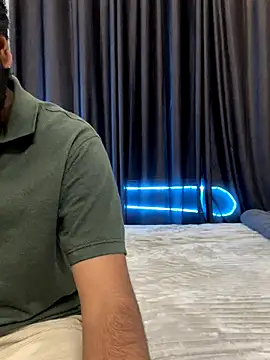 Snapshot of vickyandtania chatting on December 2025 03:18:02 PM vickyandtania online show from December 2025 03:18:02 PM