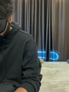 Snapshot of vickyandtania chatting on December 2025 05:10:02 PM vickyandtania online show from December 2025 05:10:02 PM