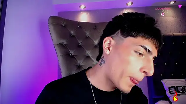 MateoMitchell online show from February 2026 04:33:02 AM